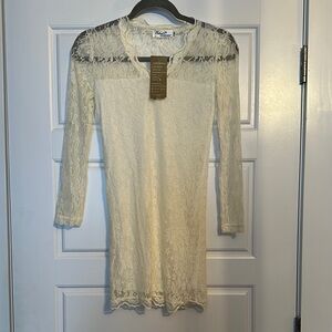 Elegant Cream Lace Sheath Dress with Long Sleeves